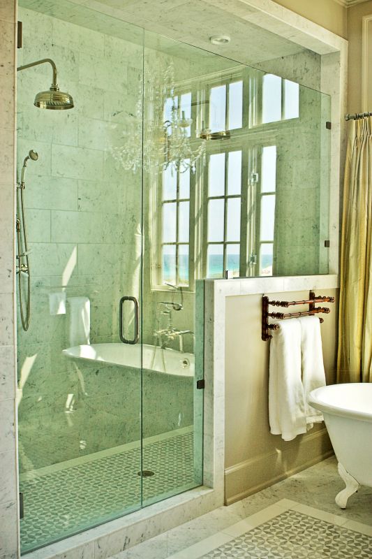 Wide Glass Shower Panoramas